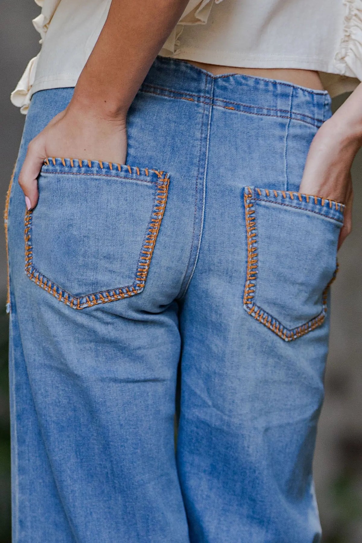 Whipstitch Pocket Cropped Pants