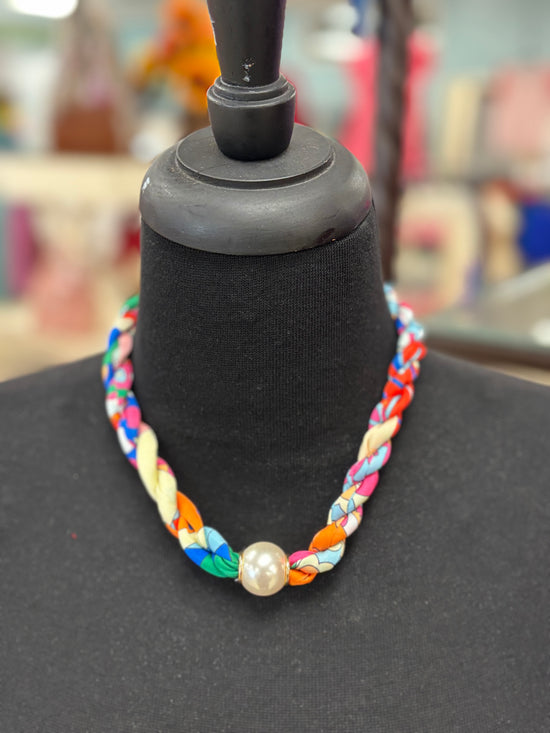 Twisted Scarf Necklace W/Magnetic Pearl