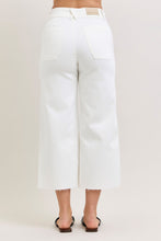 Load image into Gallery viewer, Judy Blue HW Wide Crop Front Patch Pockets
