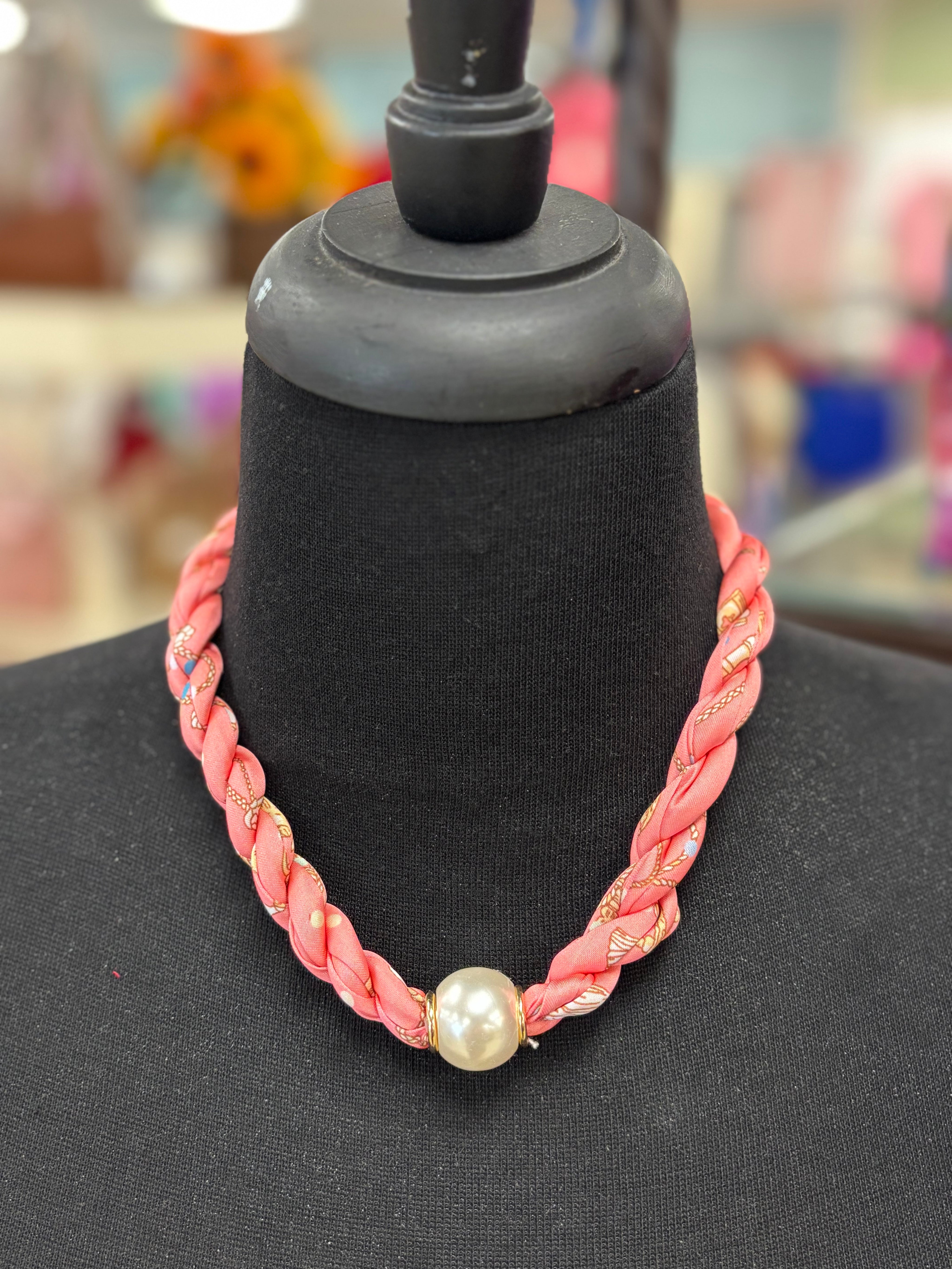 Twisted Scarf Necklace W/Magnetic Pearl
