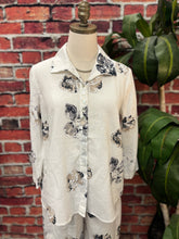 Load image into Gallery viewer, Watercolor Floral Swing Shirt
