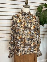 Load image into Gallery viewer, In The Middle Top
