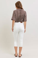 Load image into Gallery viewer, Judy Blue HW T.C. Capri Spade Pkts &amp; Extended WB
