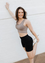 Load image into Gallery viewer, RIBBED SEAMLESS PADDED BRA
