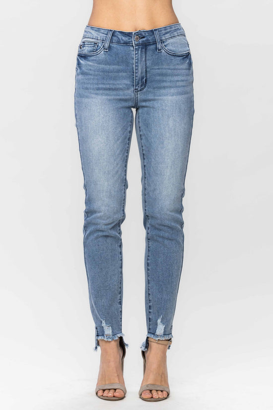 Judy Blue MID RISE Cool Denim Sustainable Relaxed Fit *FINAL SALE*