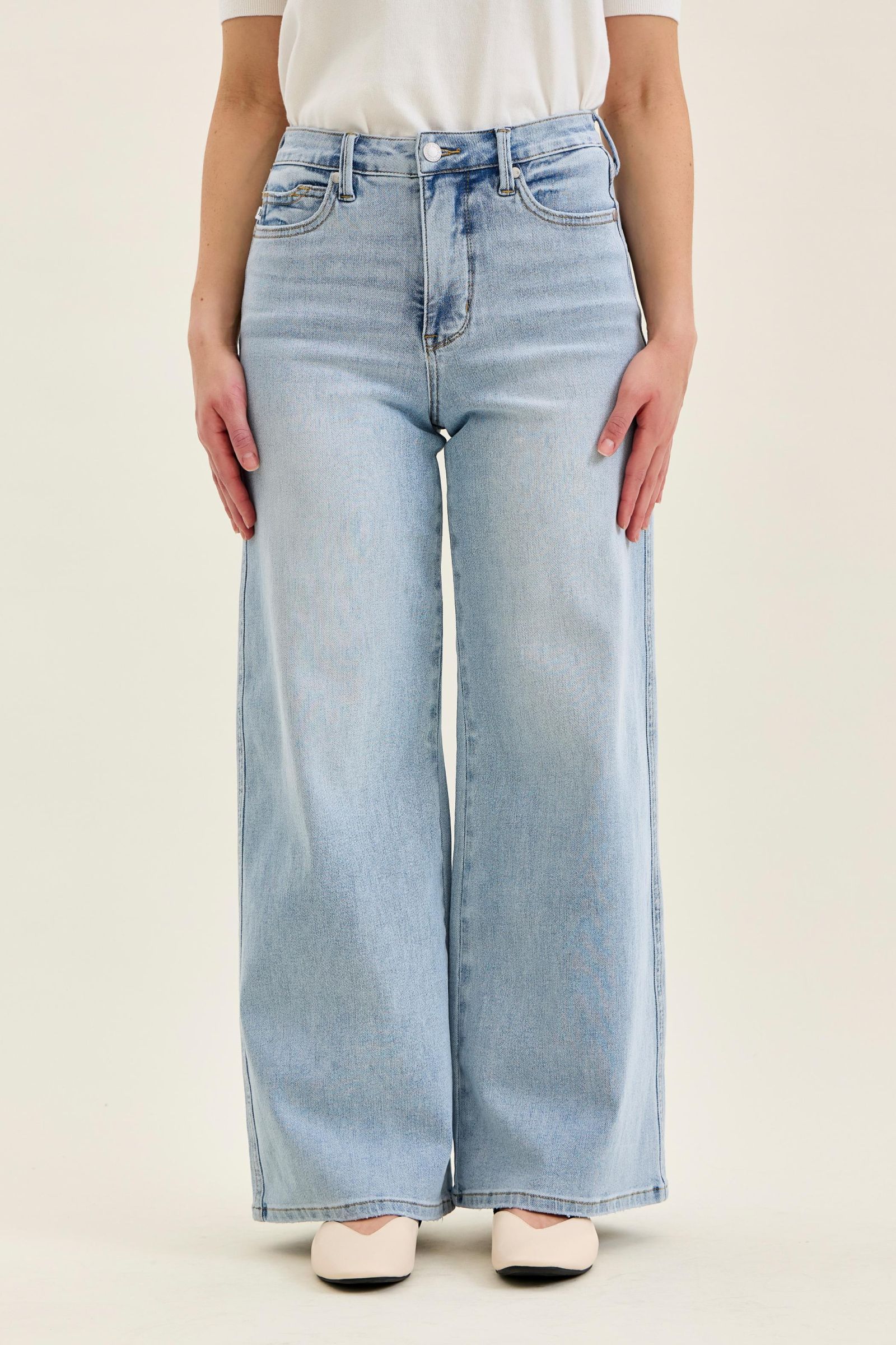 Judy Blue HW T.C. Retro Wide w/ Curve Coin Pkt