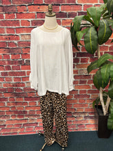 Load image into Gallery viewer, 🐆 Wild Side Leopard Lounge Pants
