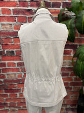 Load image into Gallery viewer, Cool Tech Stripe Utility Vest
