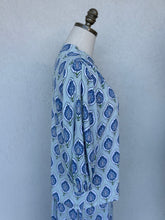 Load image into Gallery viewer, Bluebell Breeze Beaded Button Top
