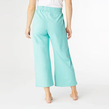 Load image into Gallery viewer, Weekend Brushed Pocket Crop Pant
