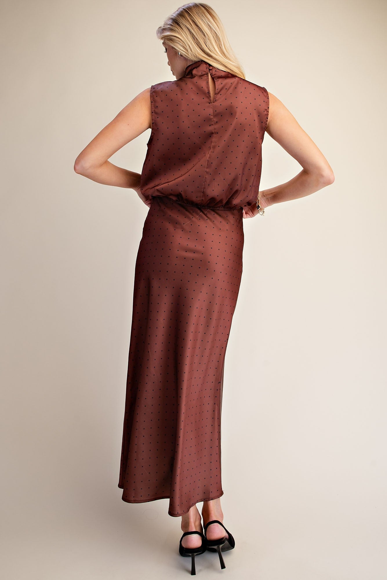 Mock Neck Sleeveless Top