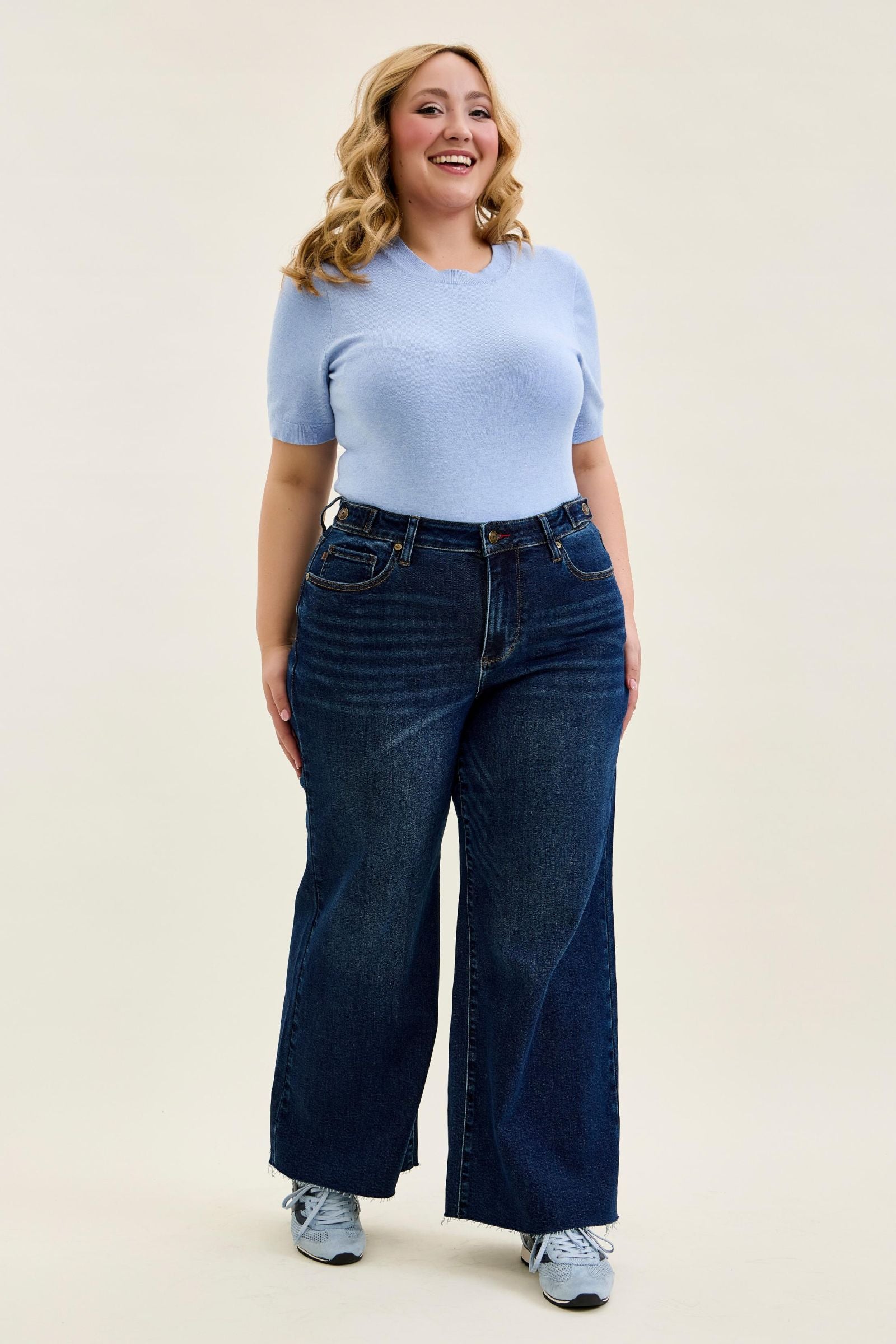 Judy Blue HW Retro Wide w/ Adjustable WB Tabs + Raw Hem