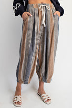 Load image into Gallery viewer, Linen Balloon Pants

