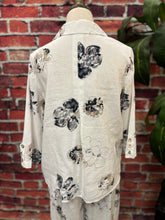 Load image into Gallery viewer, Watercolor Floral Swing Shirt
