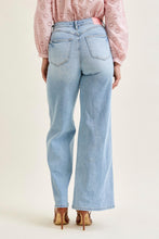 Load image into Gallery viewer, Judy Blue HW T.C. Retro Wide w/ Curve Coin Pkt

