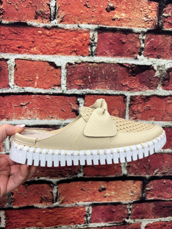 Sand Bow Comfort Mule