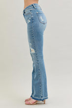 Load image into Gallery viewer, Judy Blue MR DESTROY &amp; RELEASED HEM BOOTCUT
