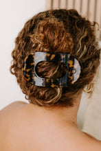 Load image into Gallery viewer, Round Flat Hair Clip | Large | Tortoise
