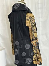 Load image into Gallery viewer, Vest Zip Up
