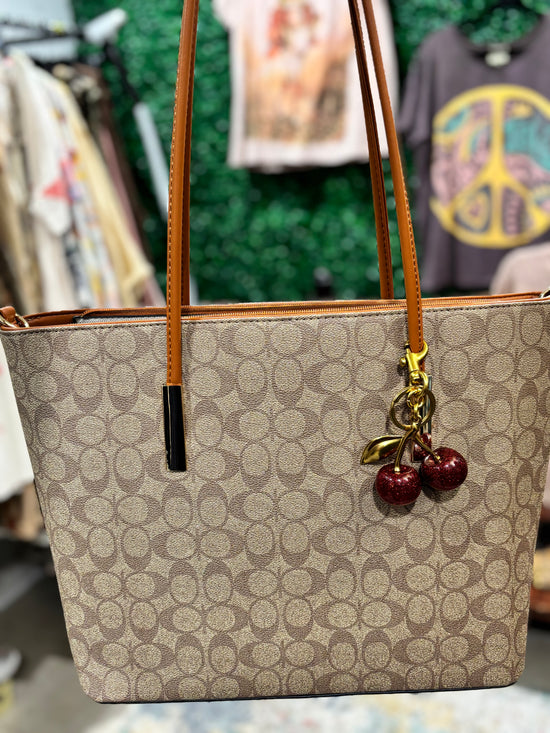 Tote In Style Handbag Wallet Collection