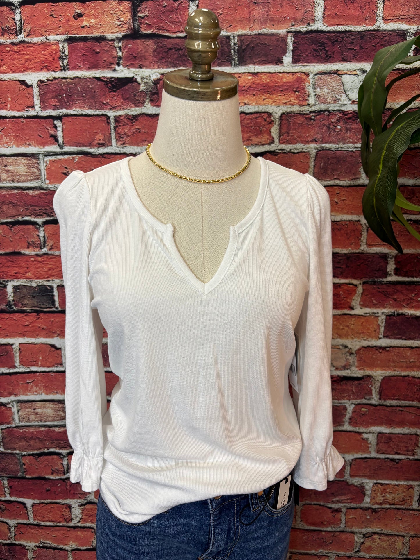 Elbow Sleeve Notch Knit Tee