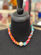 Load image into Gallery viewer, Twisted Scarf Necklace W/Magnetic Pearl
