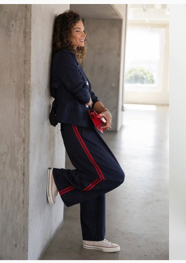 Wide Leg Pleated Trouser With Side Stripe