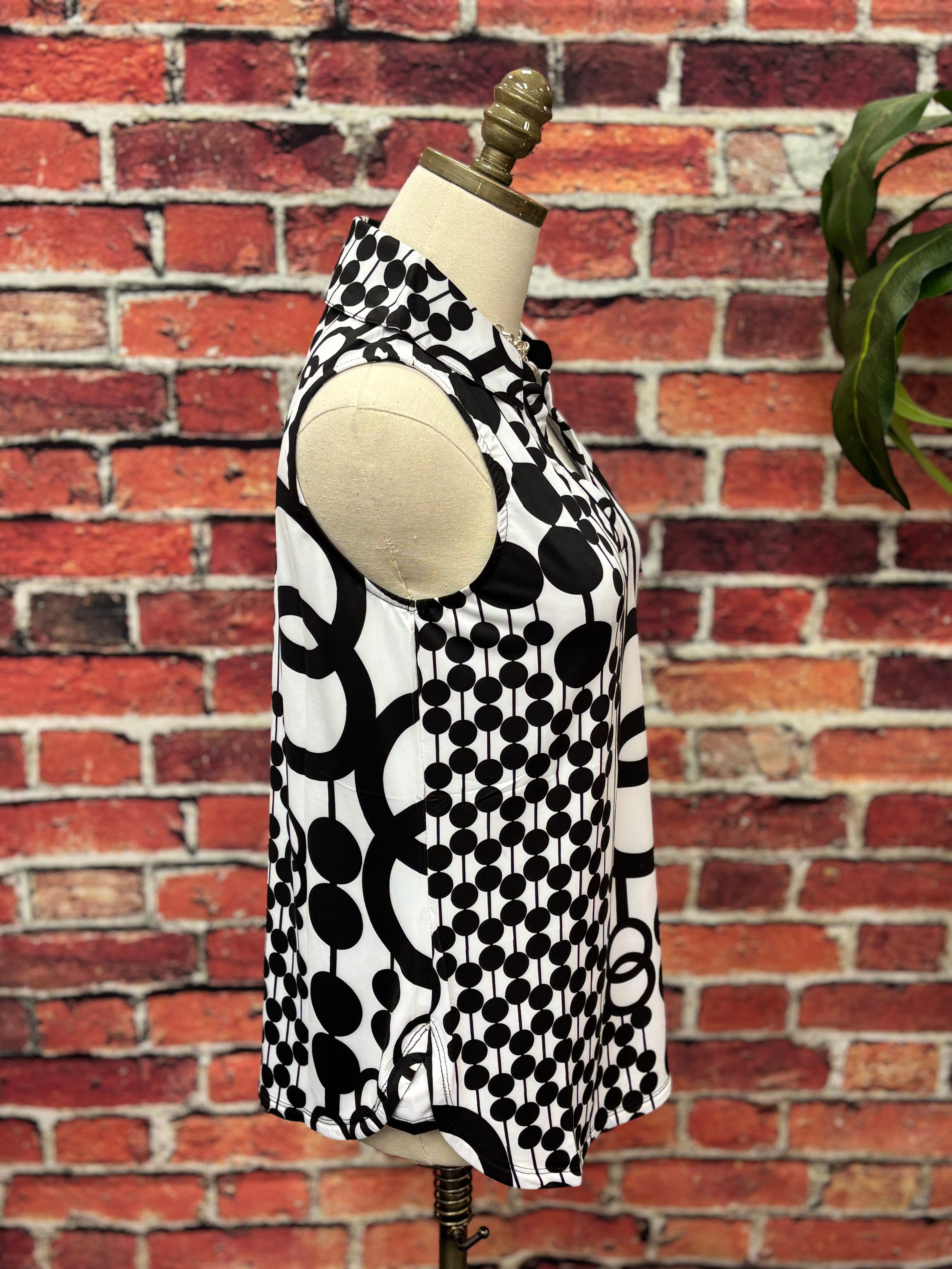 Black & White Modern Print Sleeveless UPF 50 Top