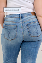 Load image into Gallery viewer, Judy Blue MR Boyfriend
