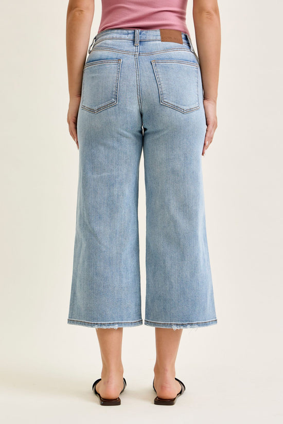 Judy Blue Mid-Rise Wide Crop