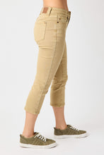 Load image into Gallery viewer, Judy Blue Mid Rise Garment Dyed Capri
