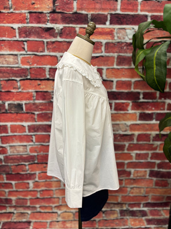 Sweet Lace Collar Cotton Blouse