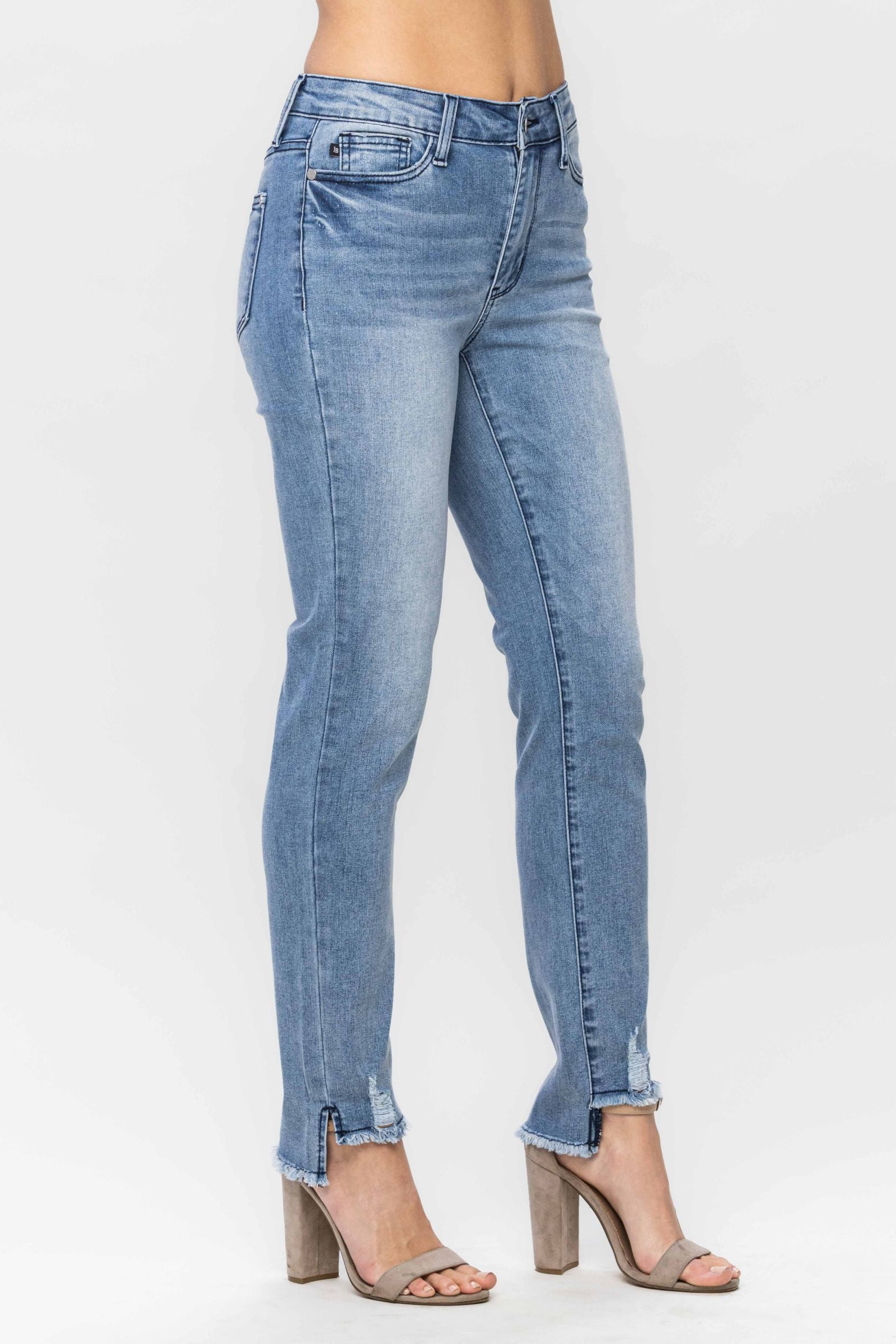 Judy Blue MID RISE Cool Denim Sustainable Relaxed Fit *FINAL SALE*