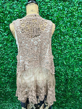 Load image into Gallery viewer, Any Day Lace Vest

