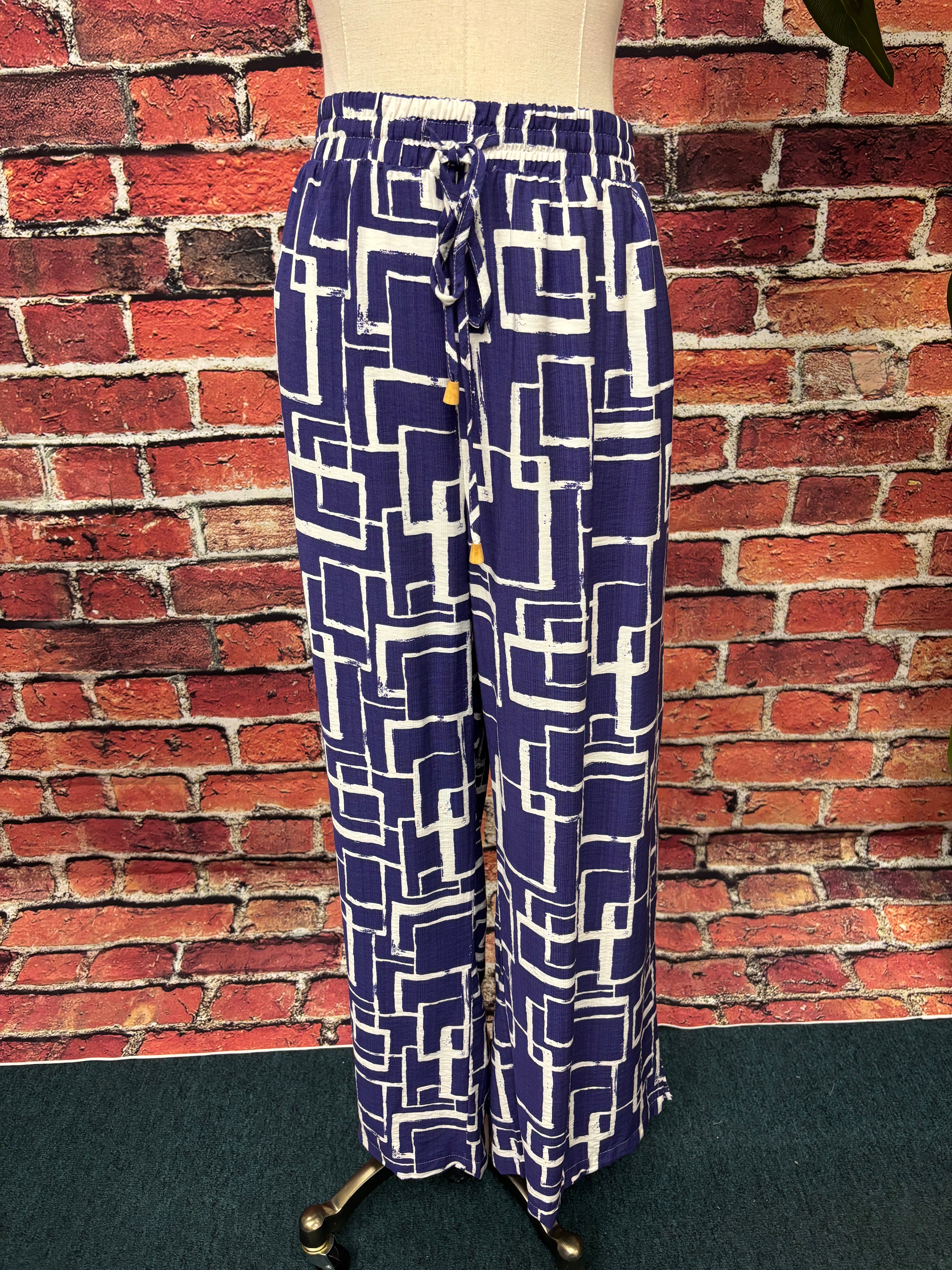 Modern Lines Wide Leg Pants