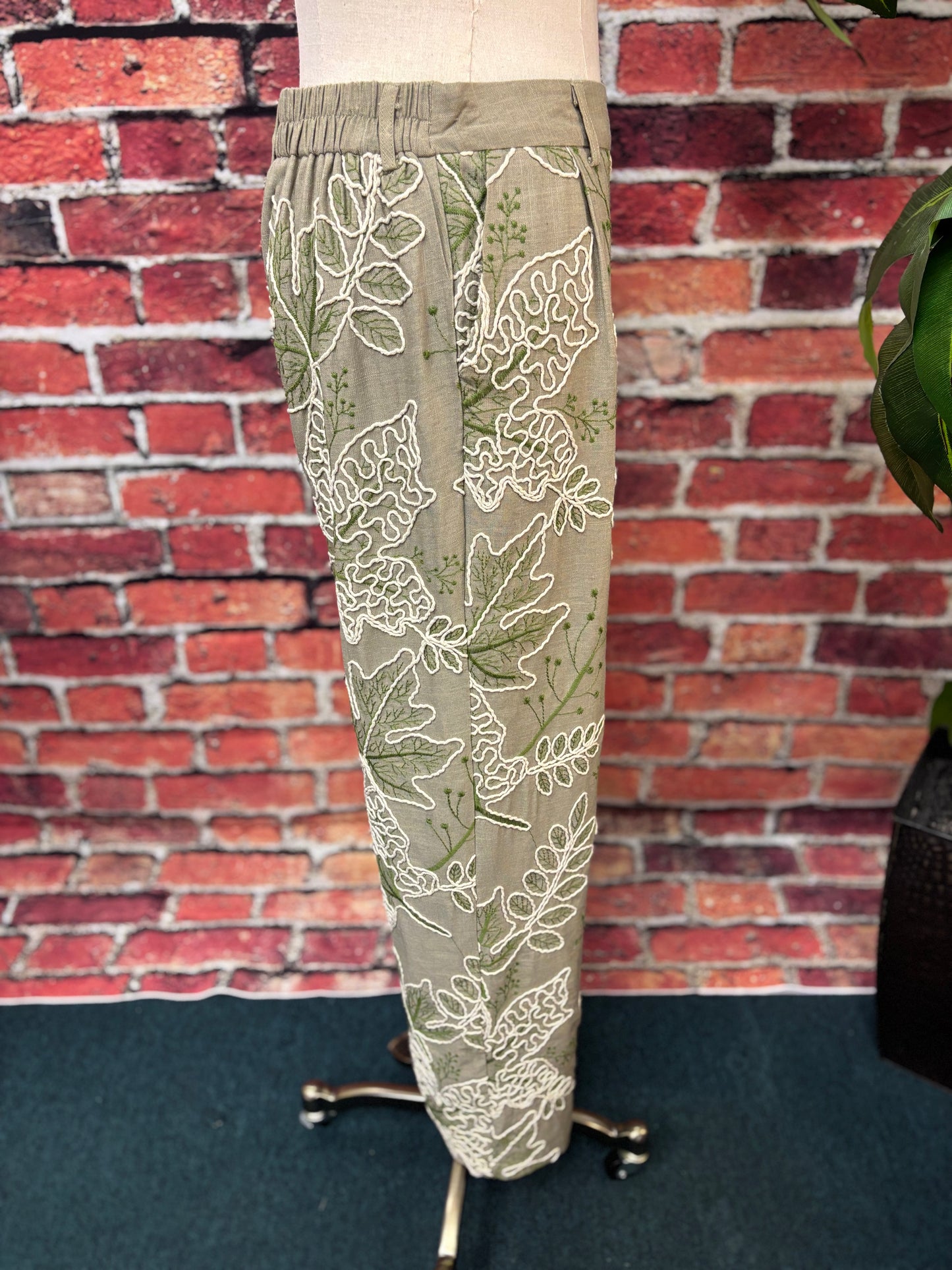 Embossed Wide Leg Pant