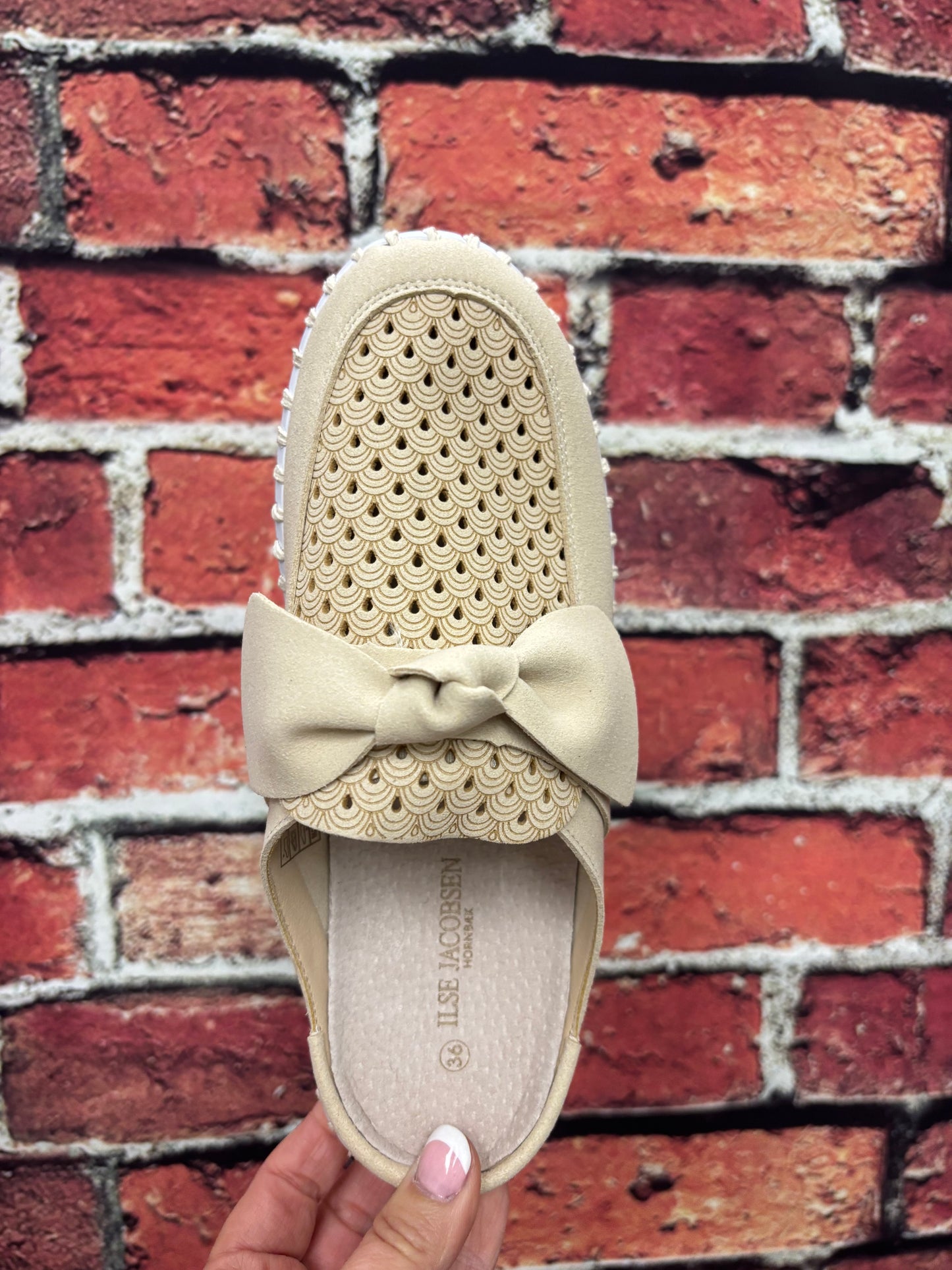 Sand Bow Comfort Mule
