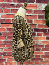 Load image into Gallery viewer, Shimmer Leopard V-Neck Sweater
