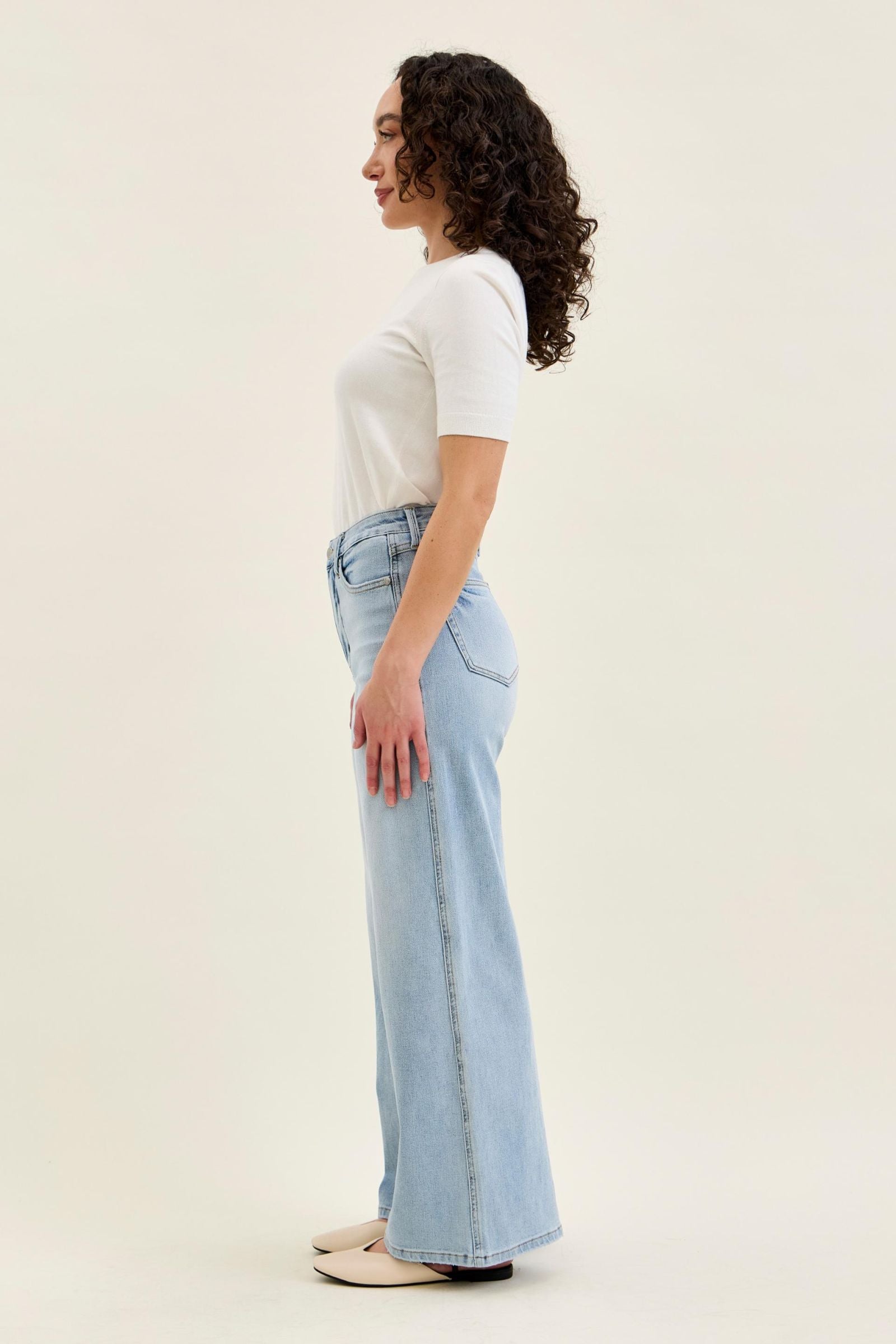 Judy Blue HW T.C. Retro Wide w/ Curve Coin Pkt