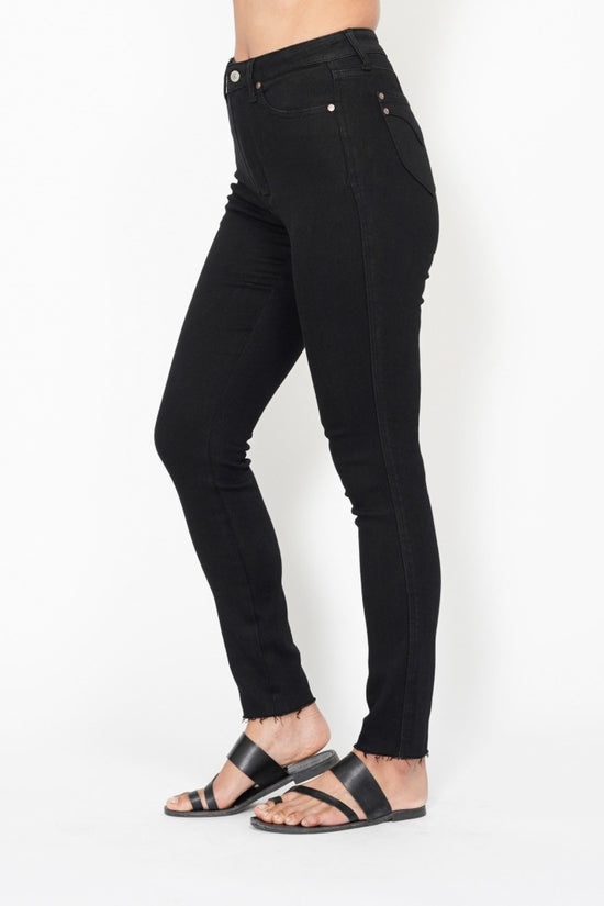 Judy Blue High Waisted Tummy Control Shield Pockets Skinny