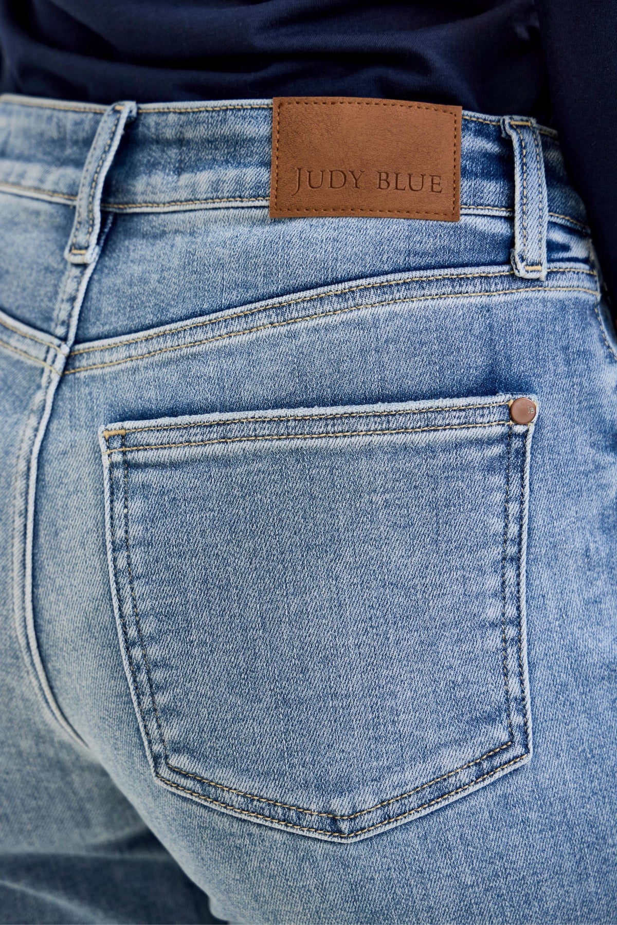 Judy Blue Billie Boyfriend Mid Rise