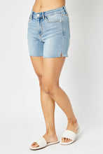 Load image into Gallery viewer, Judy Blue Mid-Rise Cut Off Shorts
