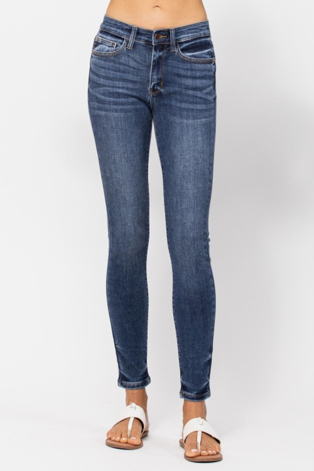 Judy Blue MID-RISE HANDSAND CLASSIC SKINNY