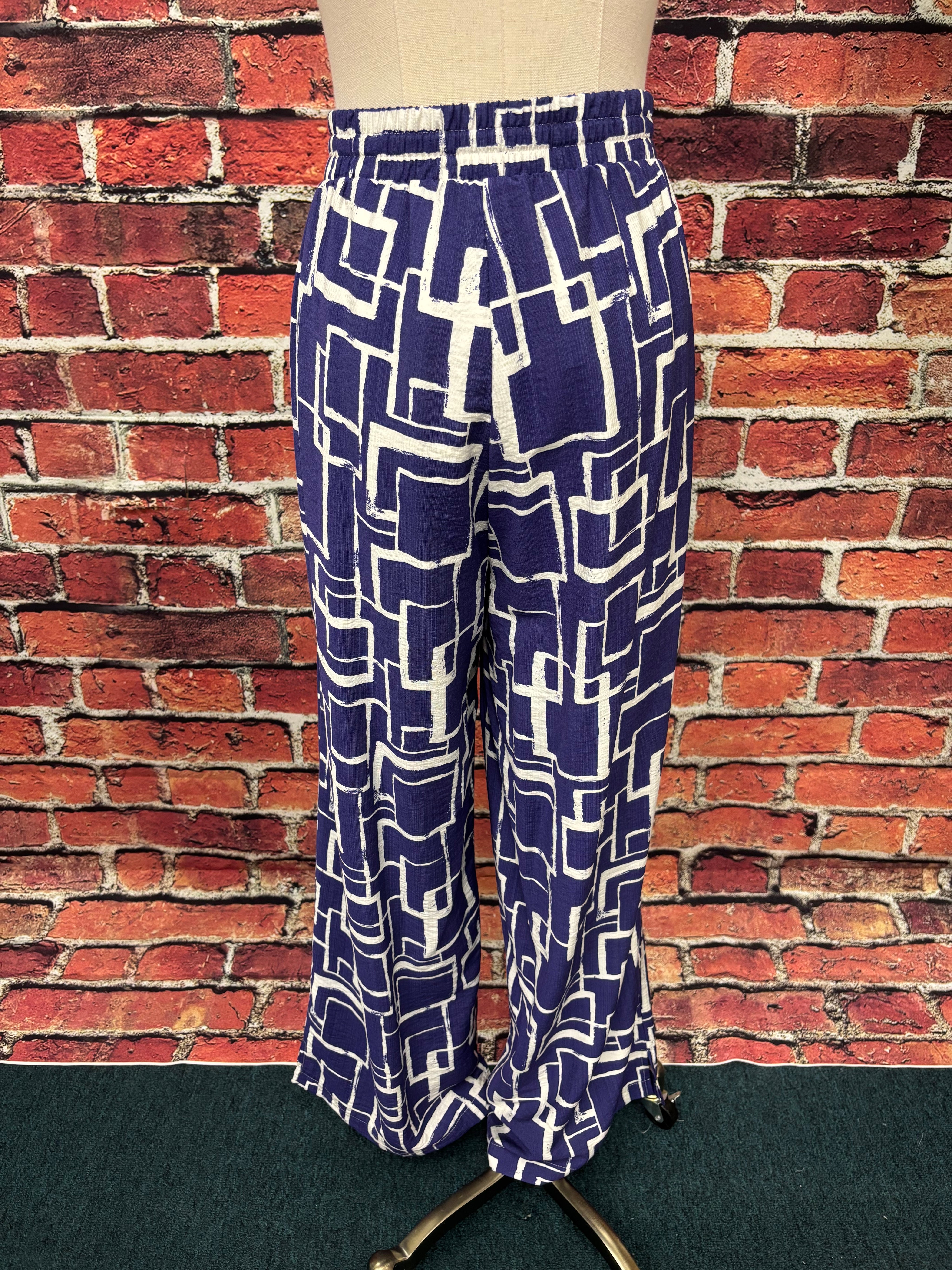 Modern Lines Wide Leg Pants