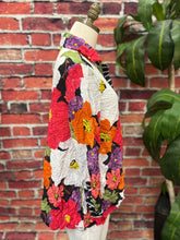 Load image into Gallery viewer, Siesta Floral Crinkle Crepe Button Front
