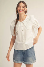 Load image into Gallery viewer, Vintage Darling Lace Collar Top
