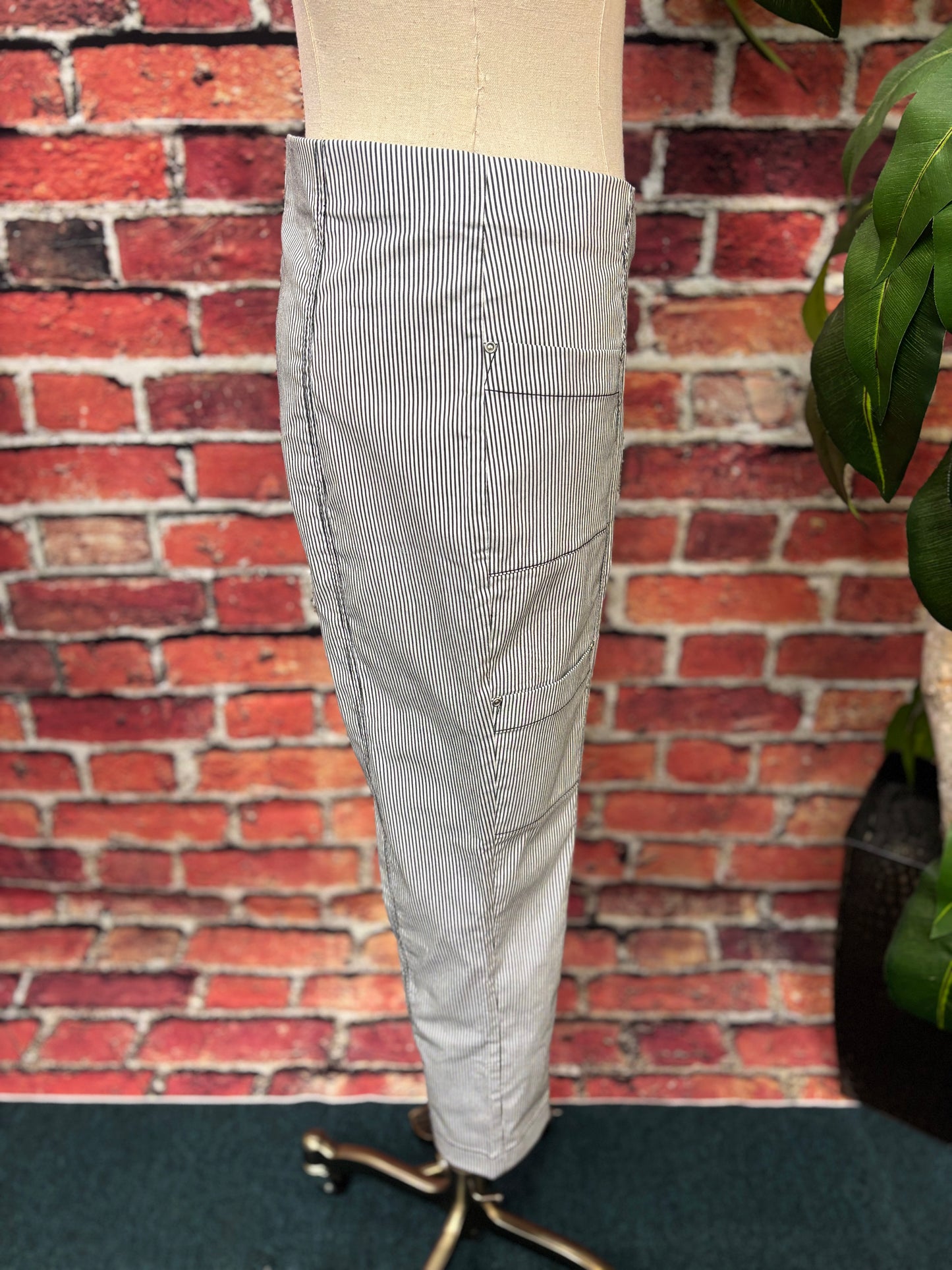 Cool Tech Stripe Seaside Capri Pant