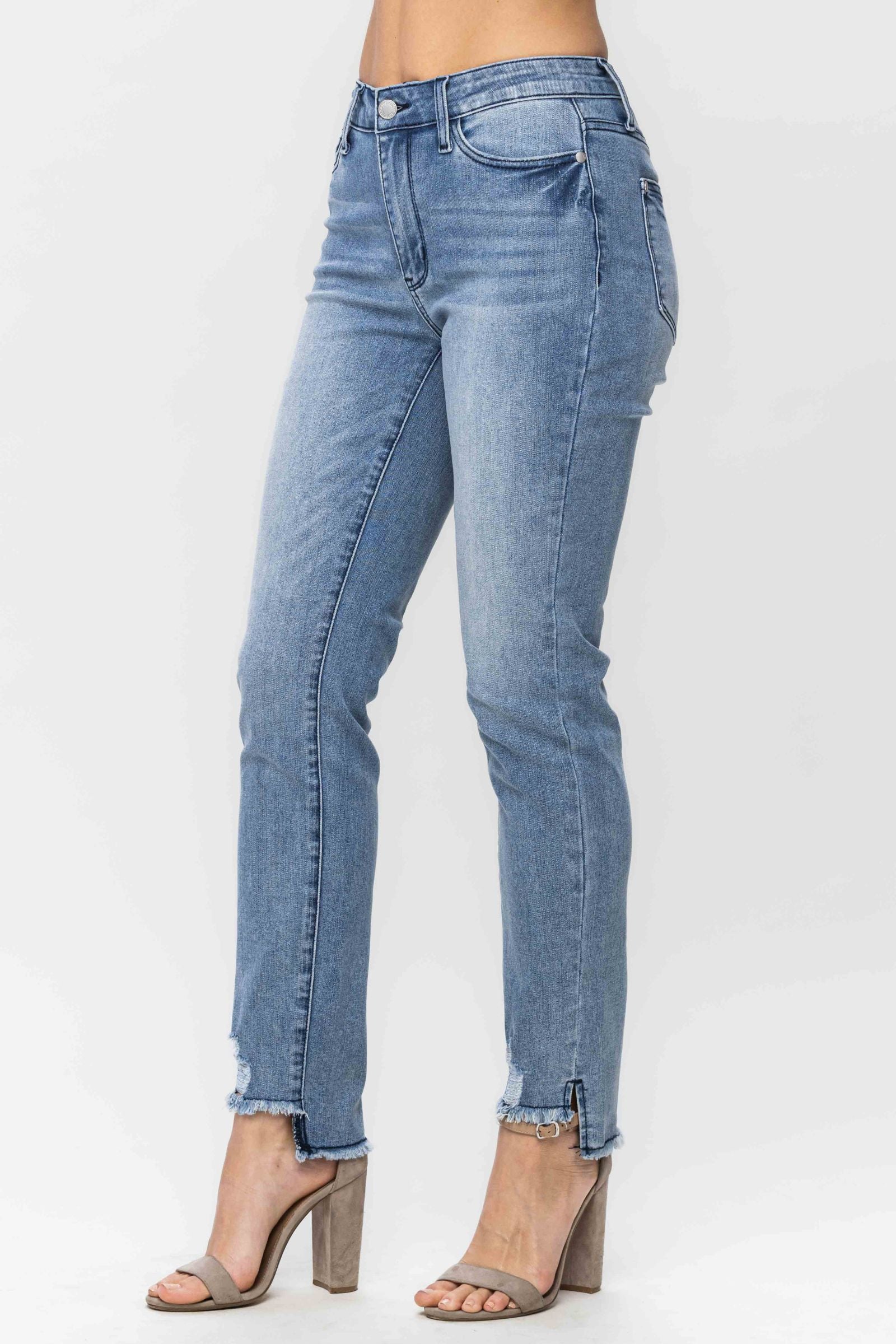 Judy Blue MID RISE Cool Denim Sustainable Relaxed Fit *FINAL SALE*