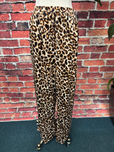 Load image into Gallery viewer, 🐆 Wild Side Leopard Lounge Pants
