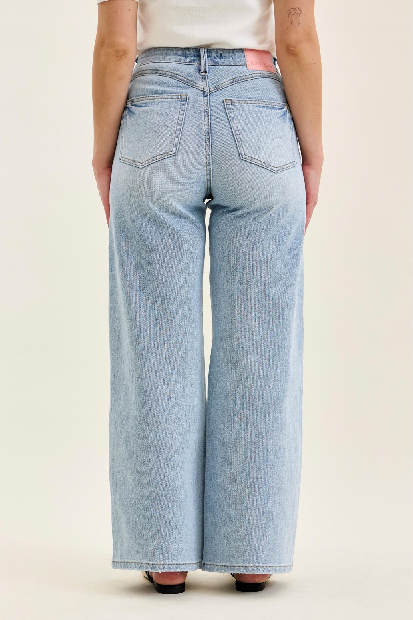 Judy Blue HW T.C. Retro Wide w/ Curve Coin Pkt